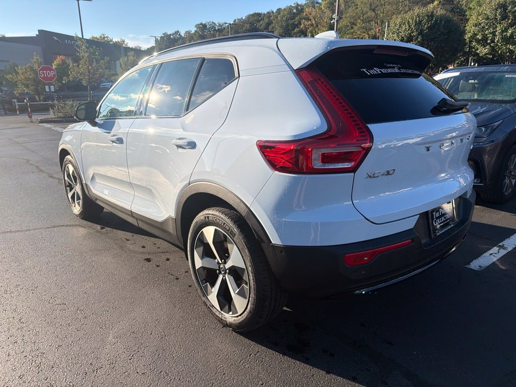New 2026 Volvo XC40 B5 Plus SUV