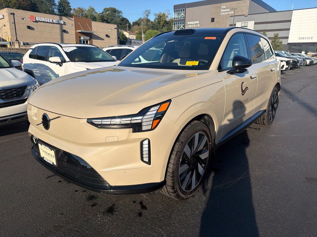  Volvo EX90