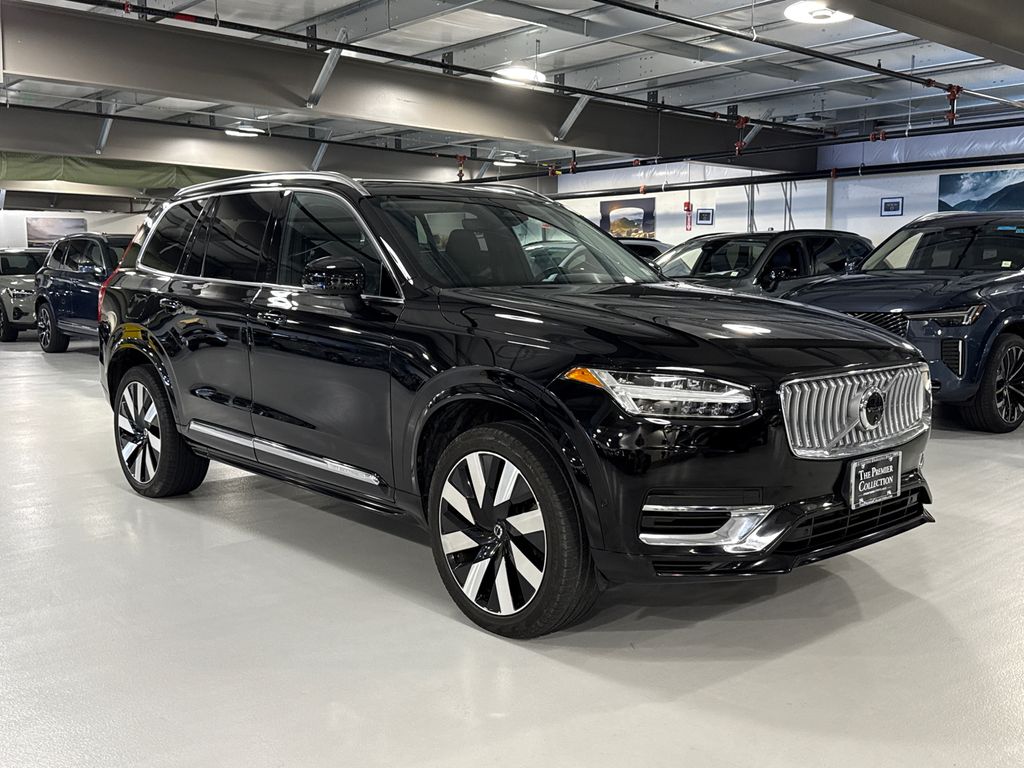  Volvo XC90 Recharge Plug-In Hybrid