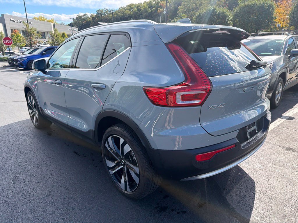 Used 2024 Volvo XC40 B5 Plus Bright Theme SUV