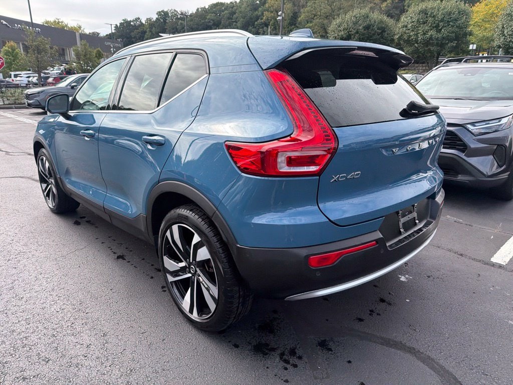 Certified 2024 Volvo XC40 B5 Plus Bright SUV