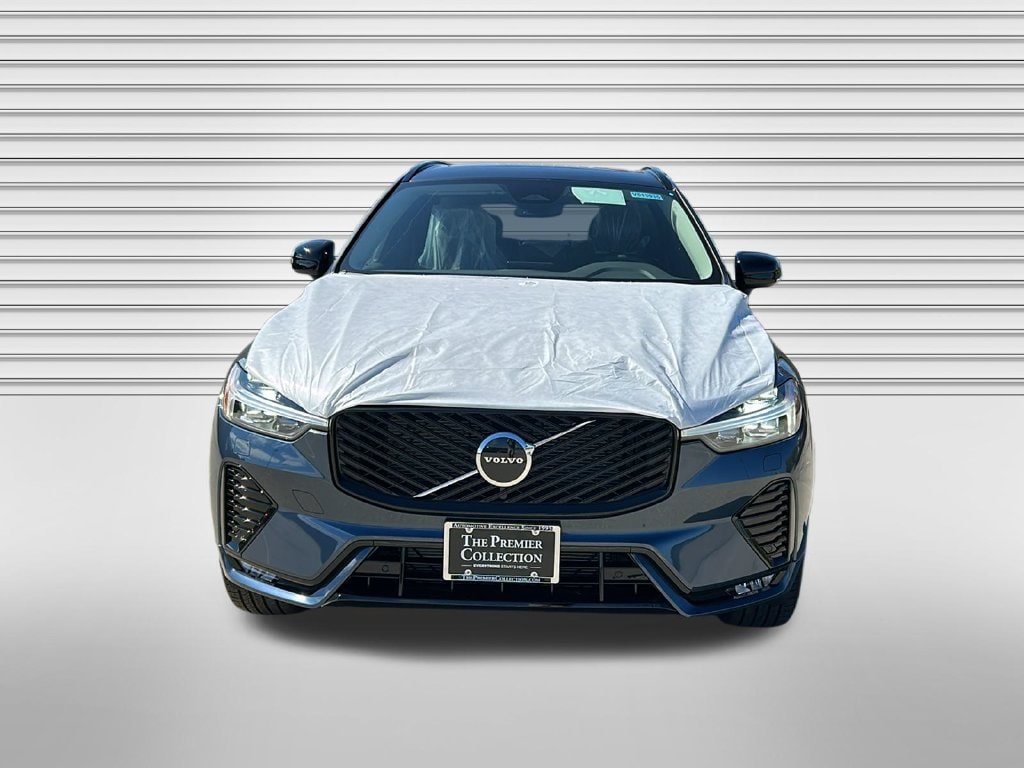 New 2027 Volvo XC60 B5 Core SUV