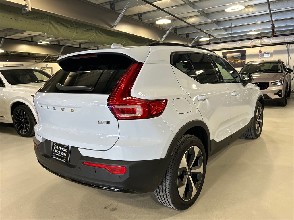 New 2026 Volvo XC40 B5 Plus SUV