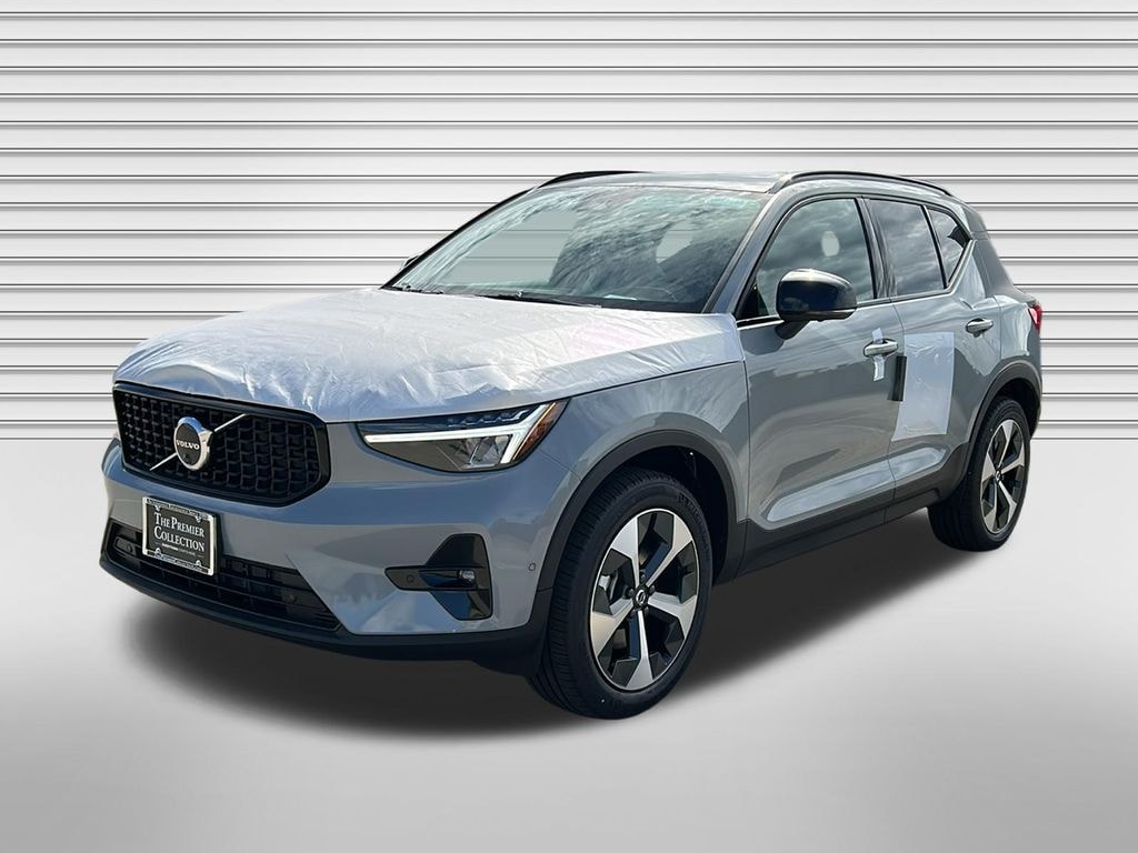 New 2026 Volvo XC40 B5 Plus SUV