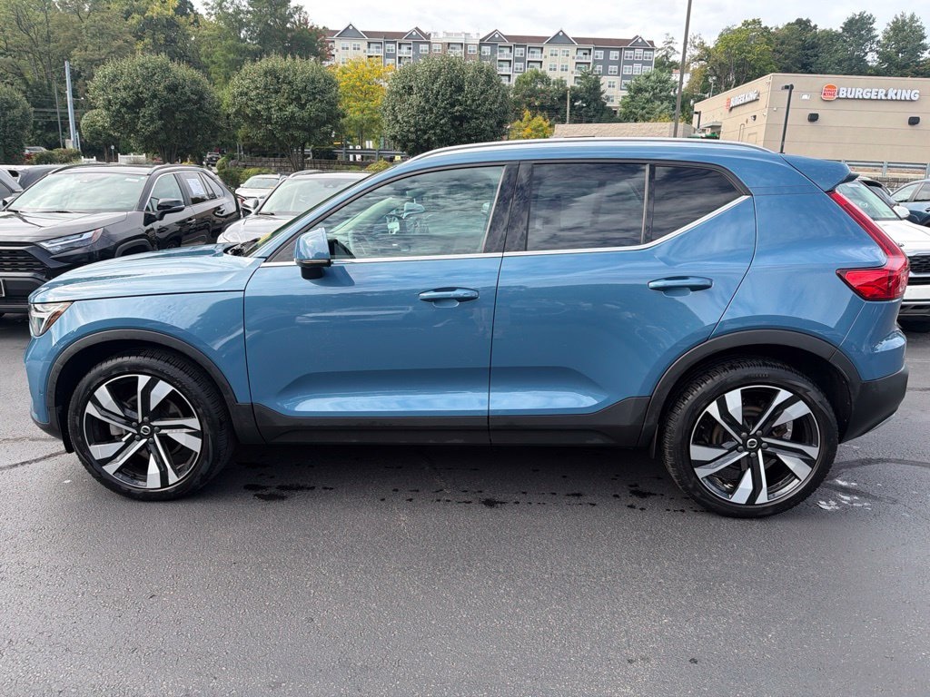 Certified 2024 Volvo XC40 B5 Plus Bright SUV