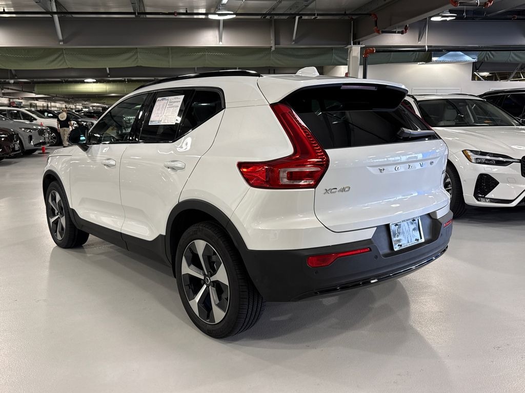 New 2026 Volvo XC40 B5 Plus SUV