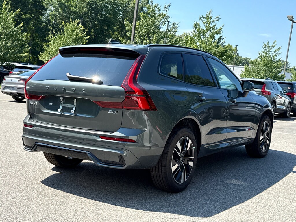 New 2026 Volvo XC60 B5 Plus SUV