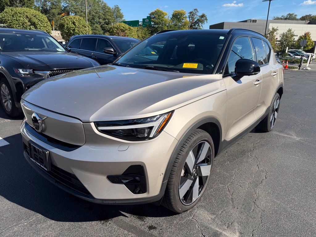  Volvo XC40 Recharge Pure Electric