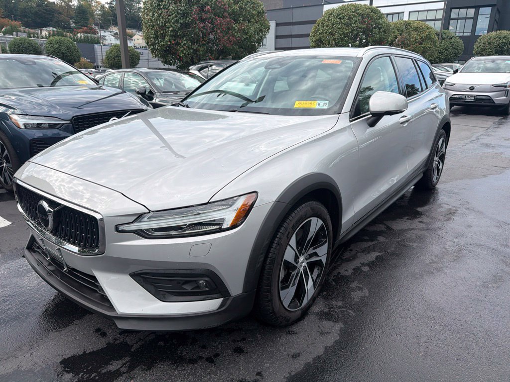 Used 2025 Volvo V60 Cross Country B5 Plus Wagon