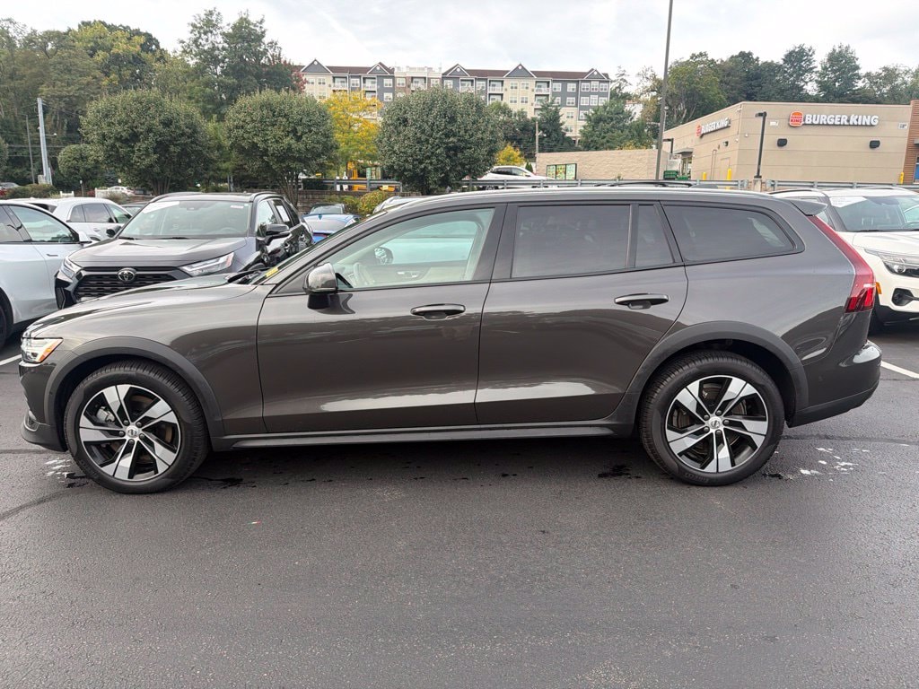 Certified 2025 Volvo V60 Cross Country B5 Plus Wagon