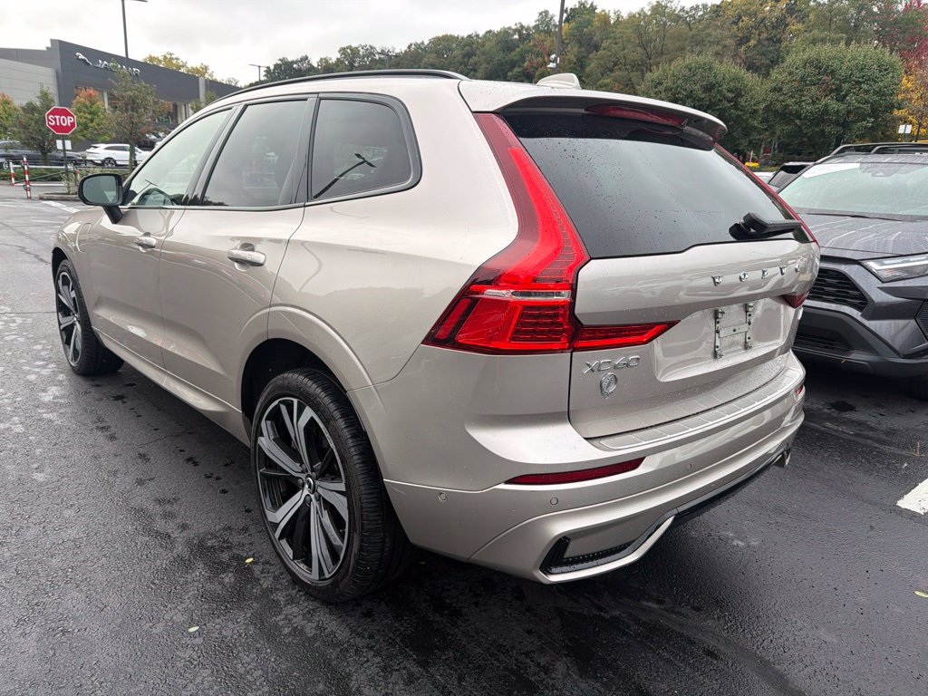 Used 2024 Volvo XC60 plug-in hybrid T8 Ultimate Dark SUV