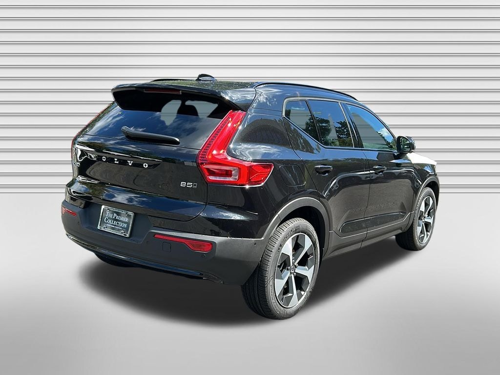 New 2026 Volvo XC40 B5 Plus SUV
