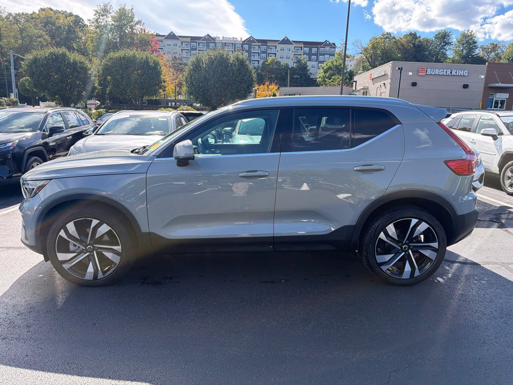 Used 2024 Volvo XC40 B5 Plus Bright Theme SUV