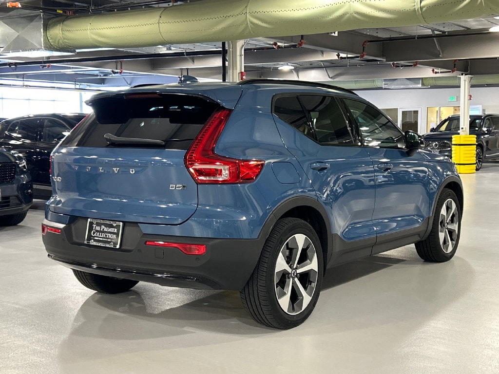 Certified 2024 Volvo XC40 B5 Core SUV