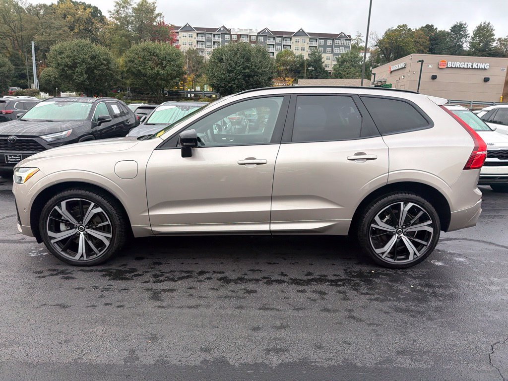 Used 2024 Volvo XC60 plug-in hybrid T8 Ultimate Dark SUV