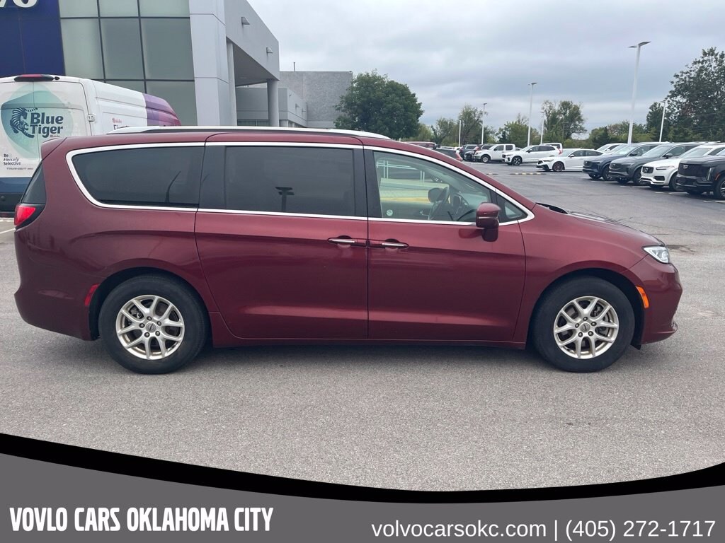 Used 2021 Chrysler Pacifica Touring L Minivan/Van