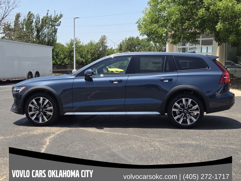 New 2026 Volvo V60 Cross Country B5 Ultra Wagon