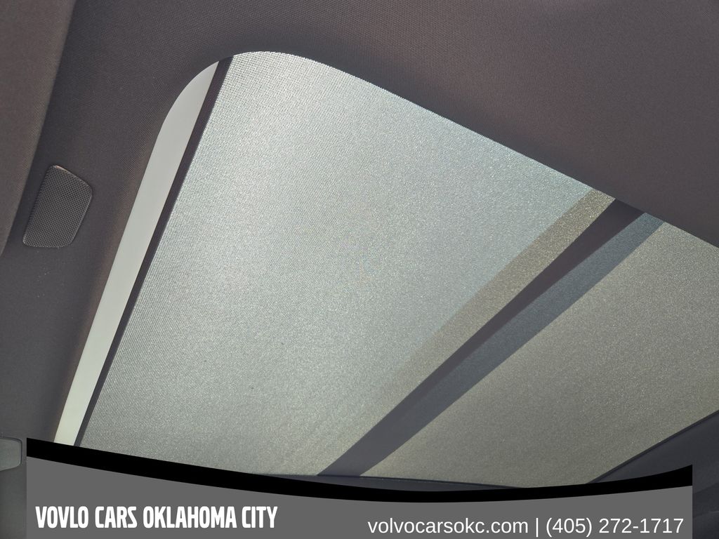 2026 Volvo XC90 Plus - Photo 19