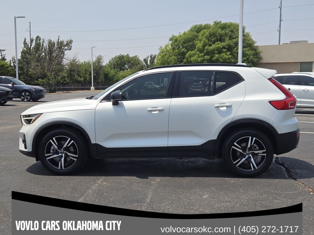 Certified 2023 Volvo XC40 B4 Plus Dark Theme SUV