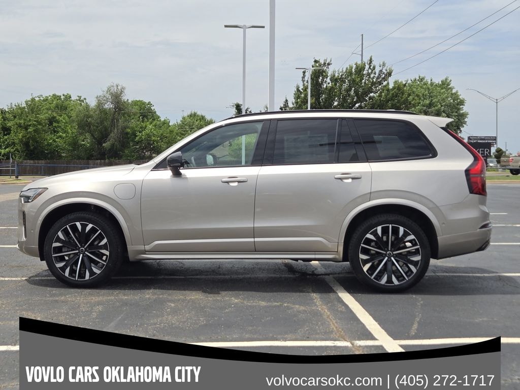New 2026 Volvo XC90 plug-in hybrid T8 Ultra Dark Theme 7-Seater SUV