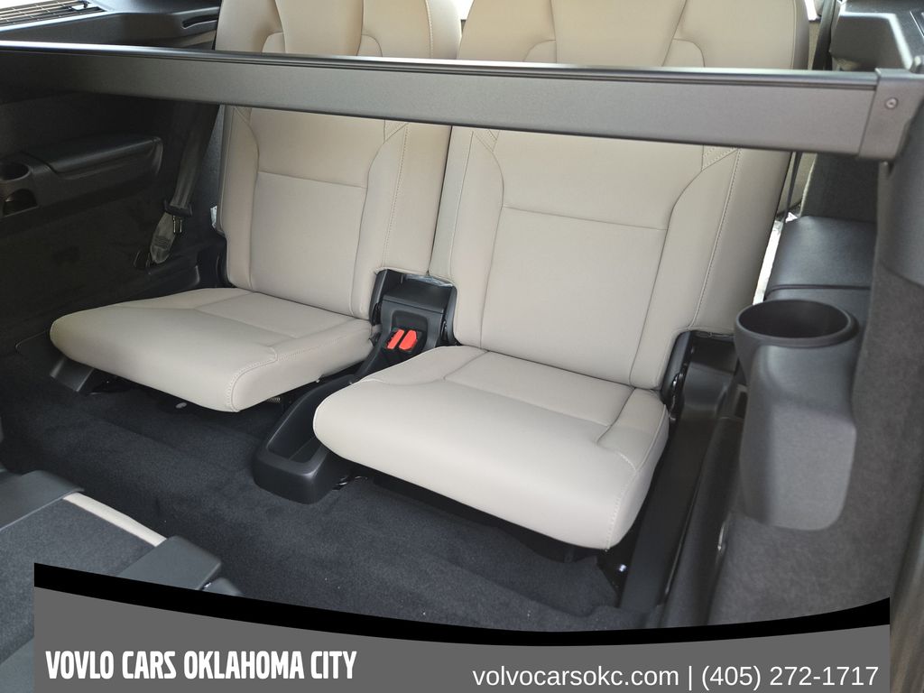 2026 Volvo XC90 Plus - Photo 25