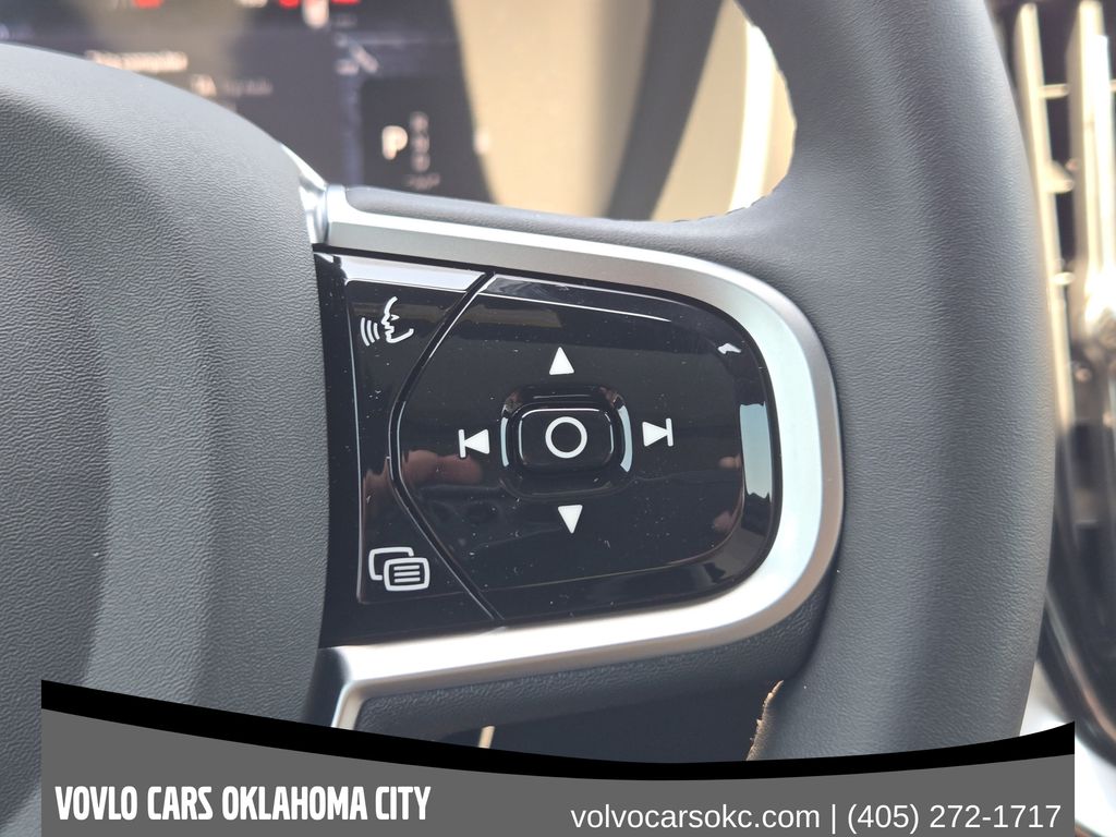 2026 Volvo XC90 Plus - Photo 23