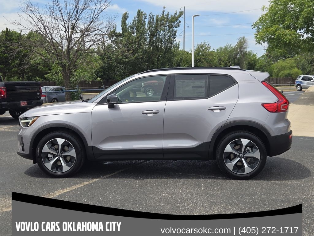 New 2026 Volvo XC40 B5 Plus SUV