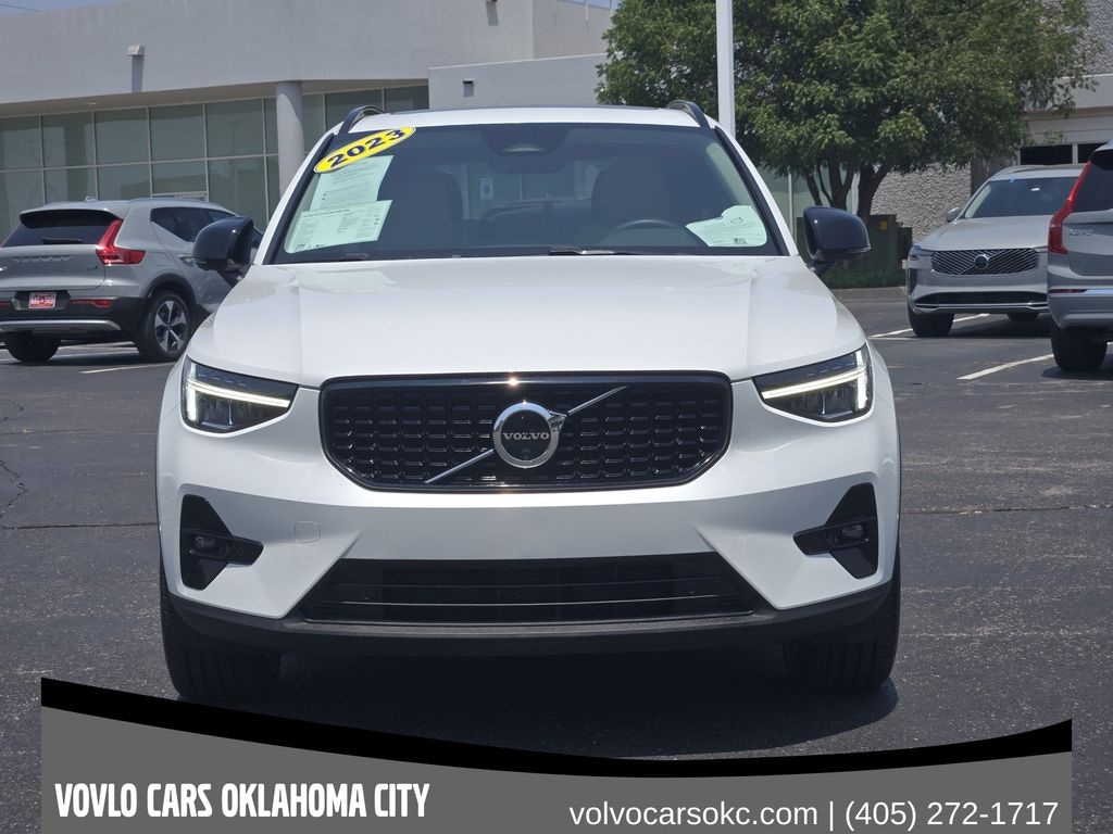 Certified 2023 Volvo XC40 B4 Plus Dark Theme SUV