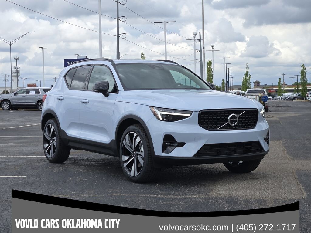 New 2026 Volvo XC40 B5 Ultra SUV