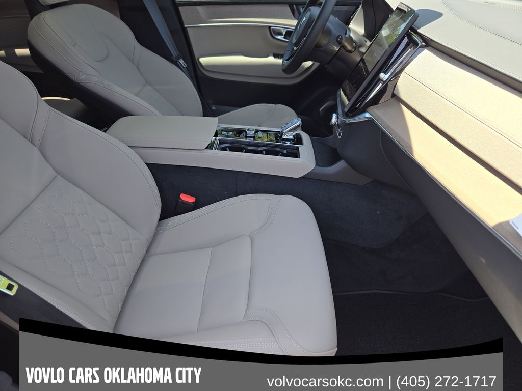 2026 Volvo XC90 Plus - Photo 11