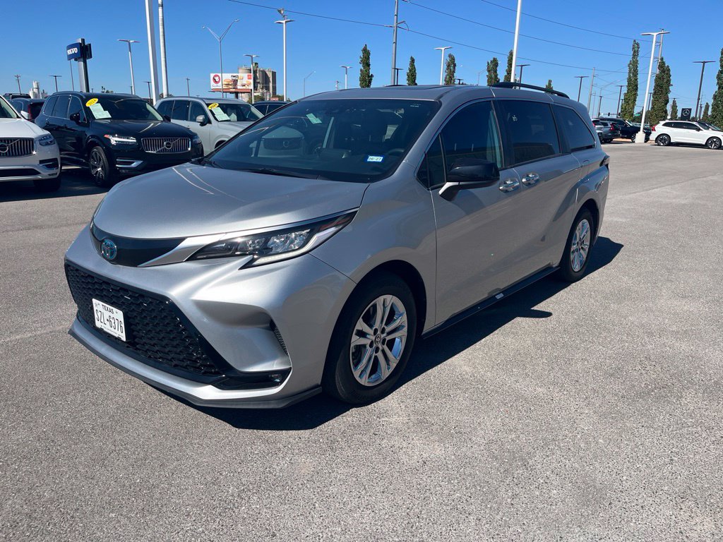2023 Toyota Sienna XSE