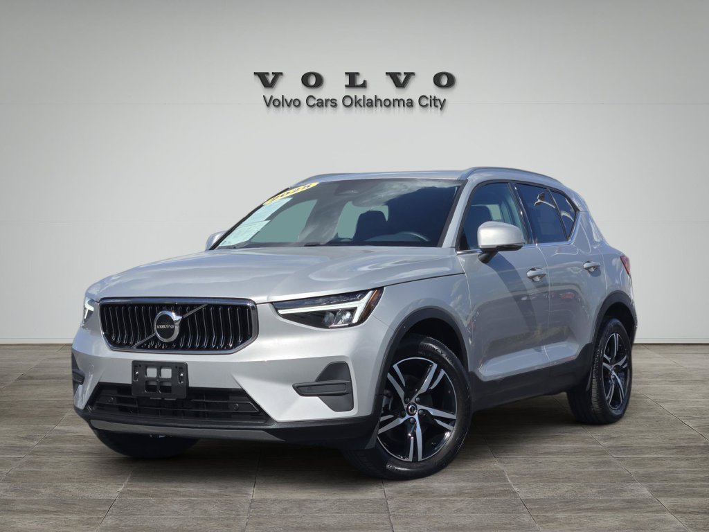 2025 Volvo XC40