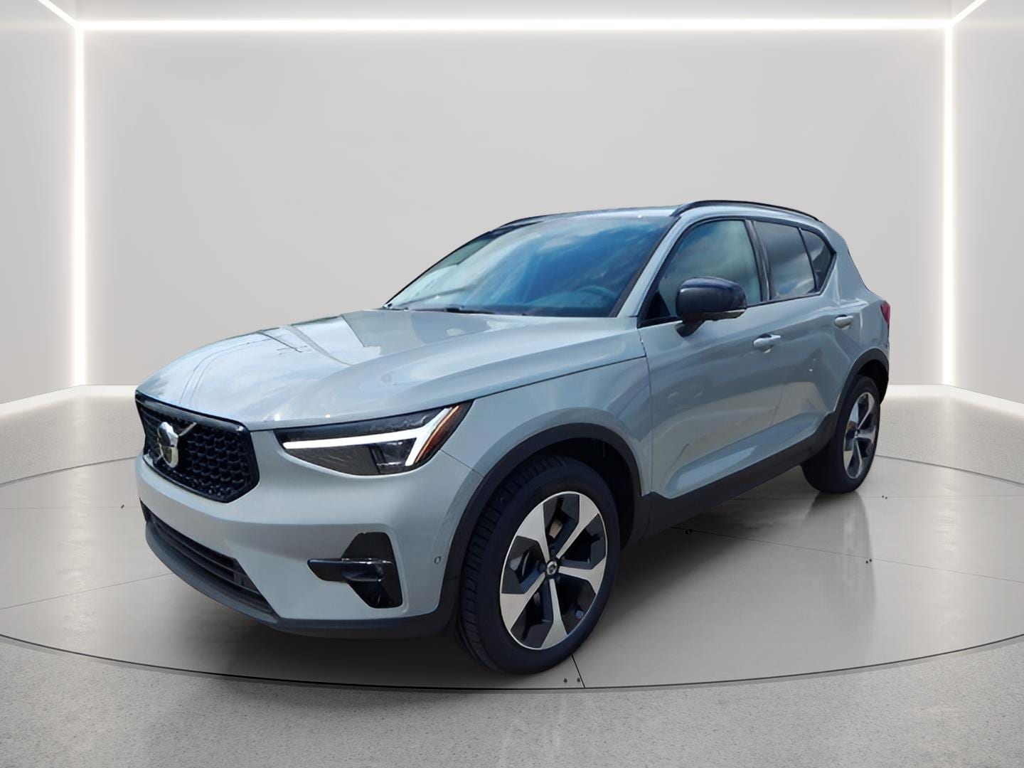 2026 Volvo XC40