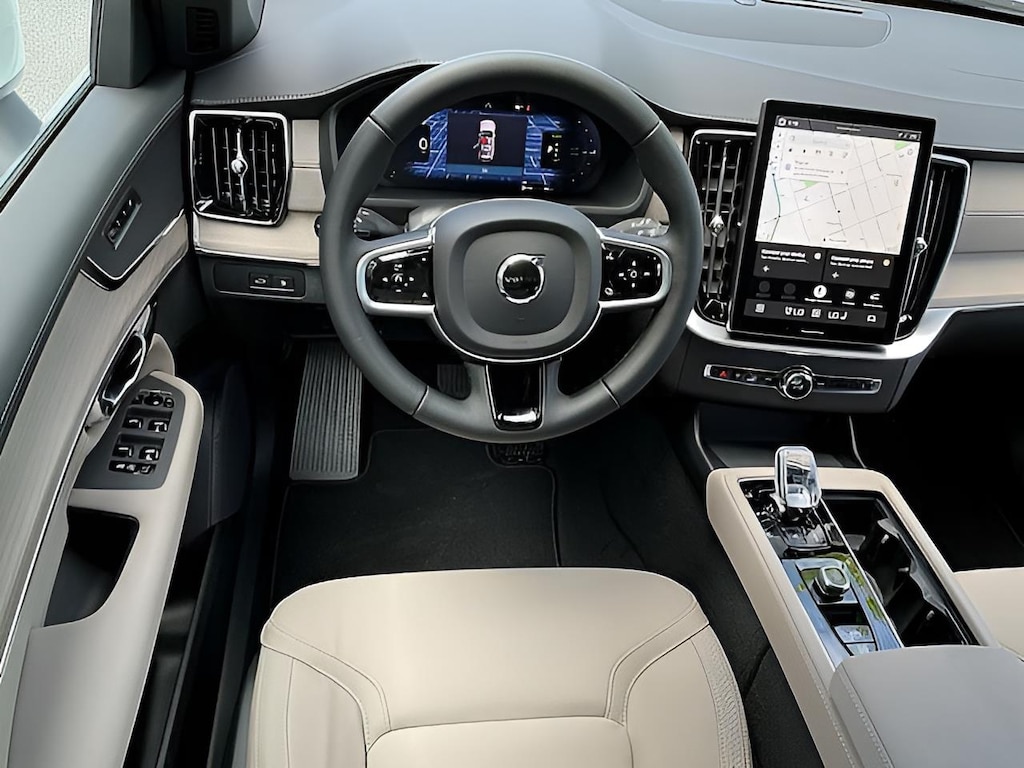 New 2026 Volvo XC90 plug-in hybrid T8 Core SUV