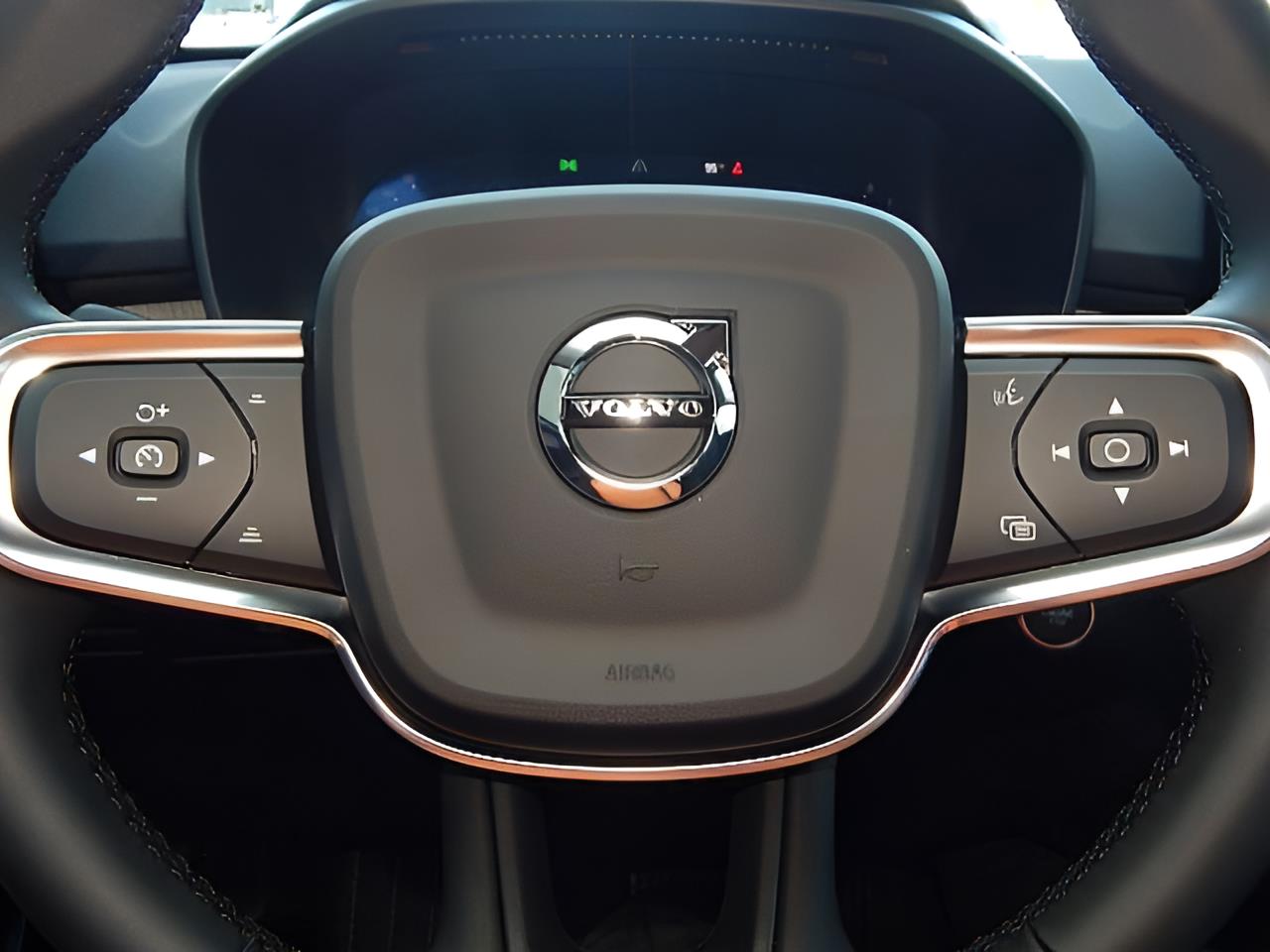 2026 Volvo XC40 Plus - Photo 20