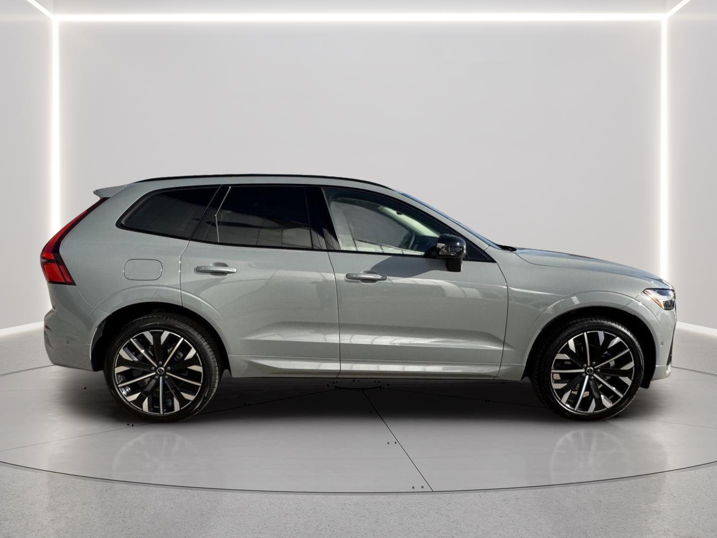 New 2027 Volvo XC60 B5 Ultra SUV