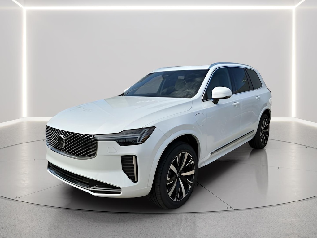 New 2026 Volvo XC90 plug-in hybrid T8 Core SUV