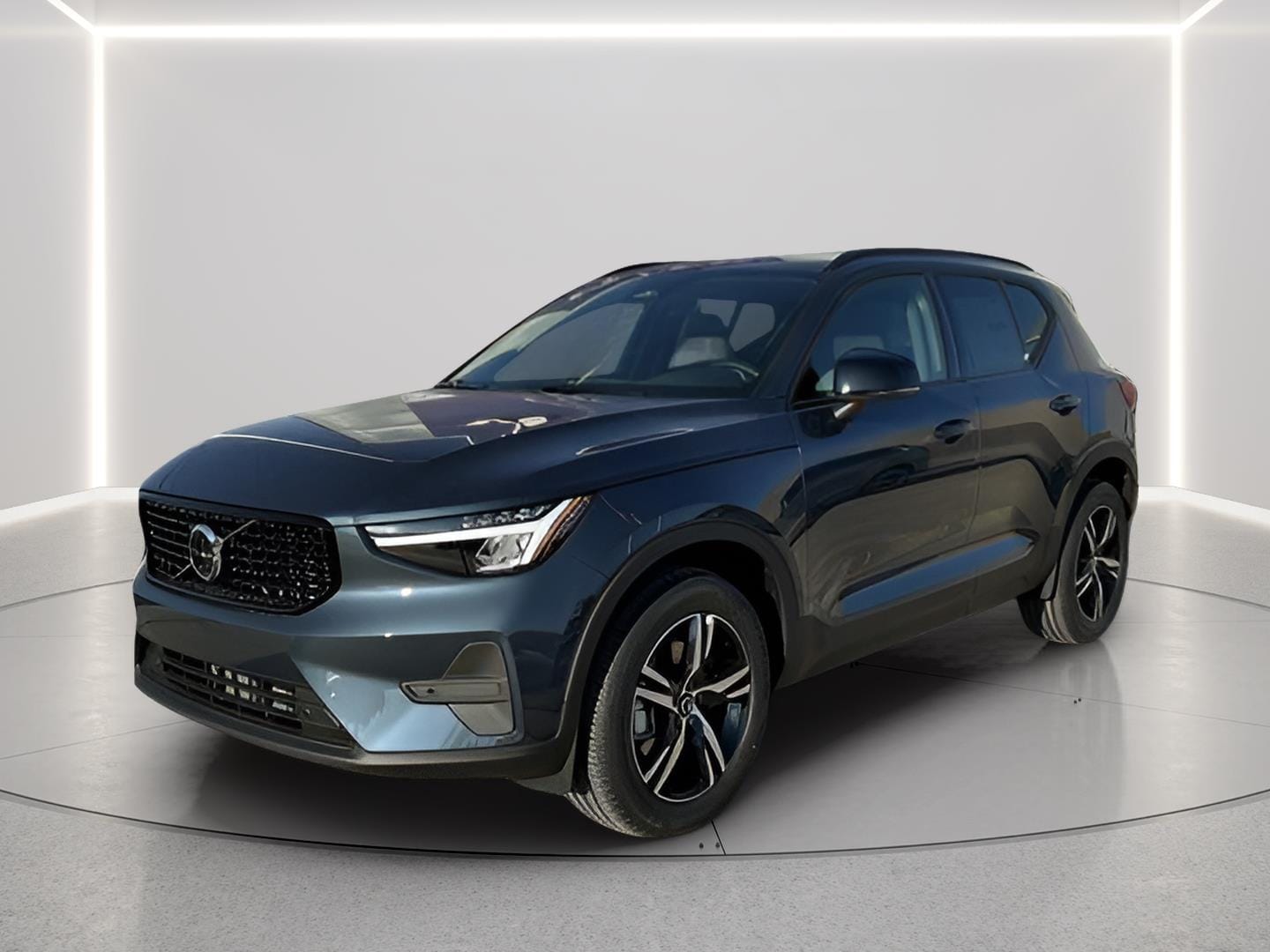 2026 Volvo XC40