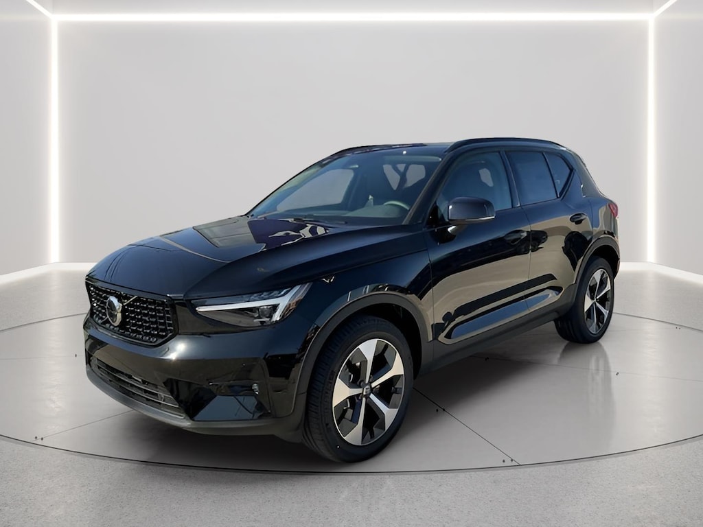 New 2026 Volvo XC40 B5 Plus SUV