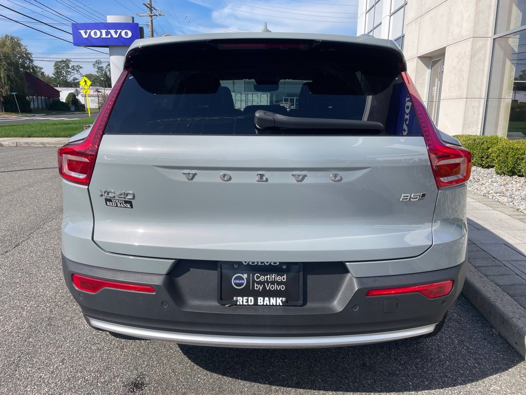 Certified 2024 Volvo XC40 B5 Core SUV