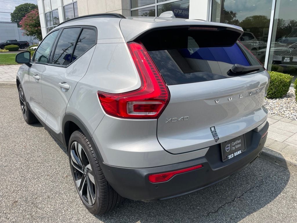 Certified 2025 Volvo XC40 B5 Plus Dark Theme SUV