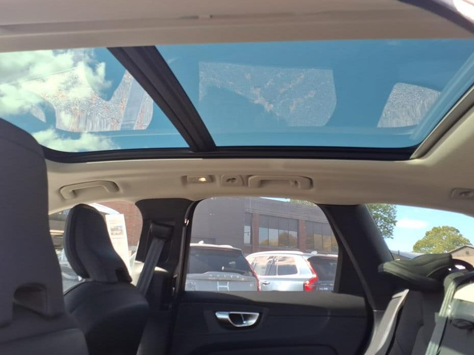 2026 Volvo XC60 Plus - Photo 12