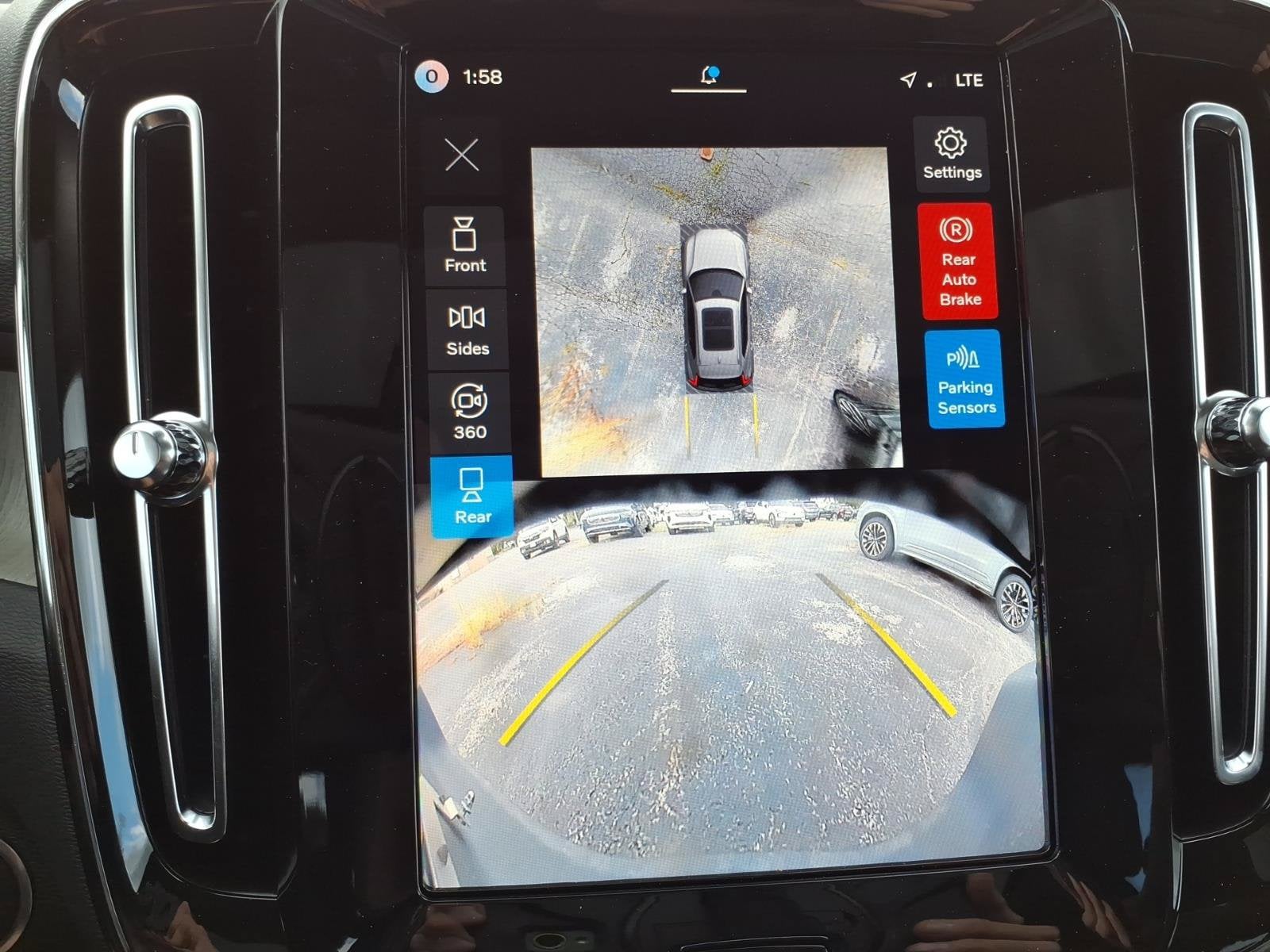 2026 Volvo XC40 Plus - Photo 27