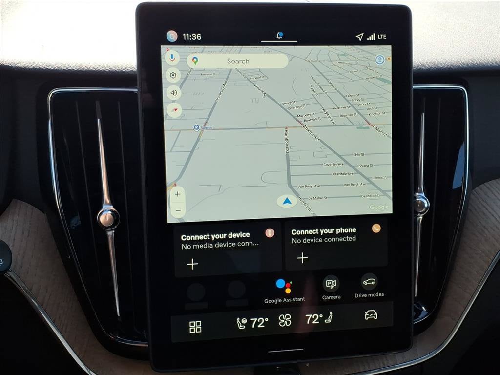 2026 Volvo XC60 Plus - Photo 23