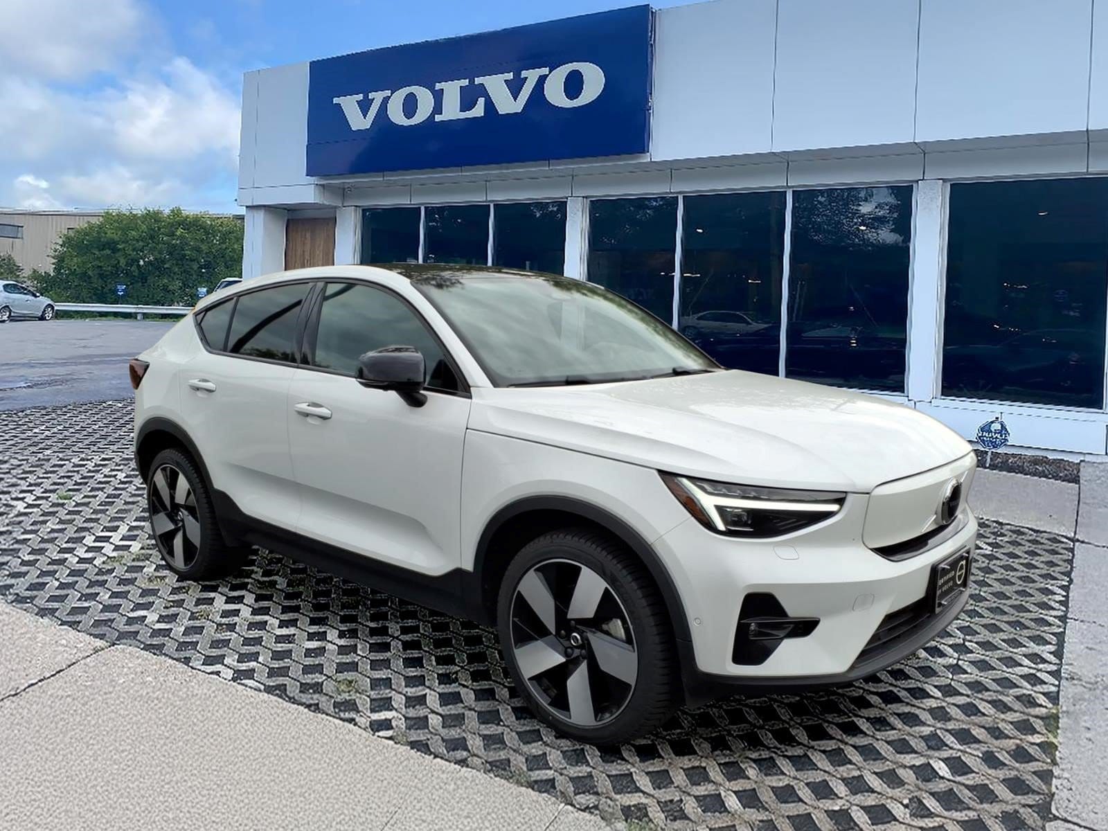2023 Volvo C40