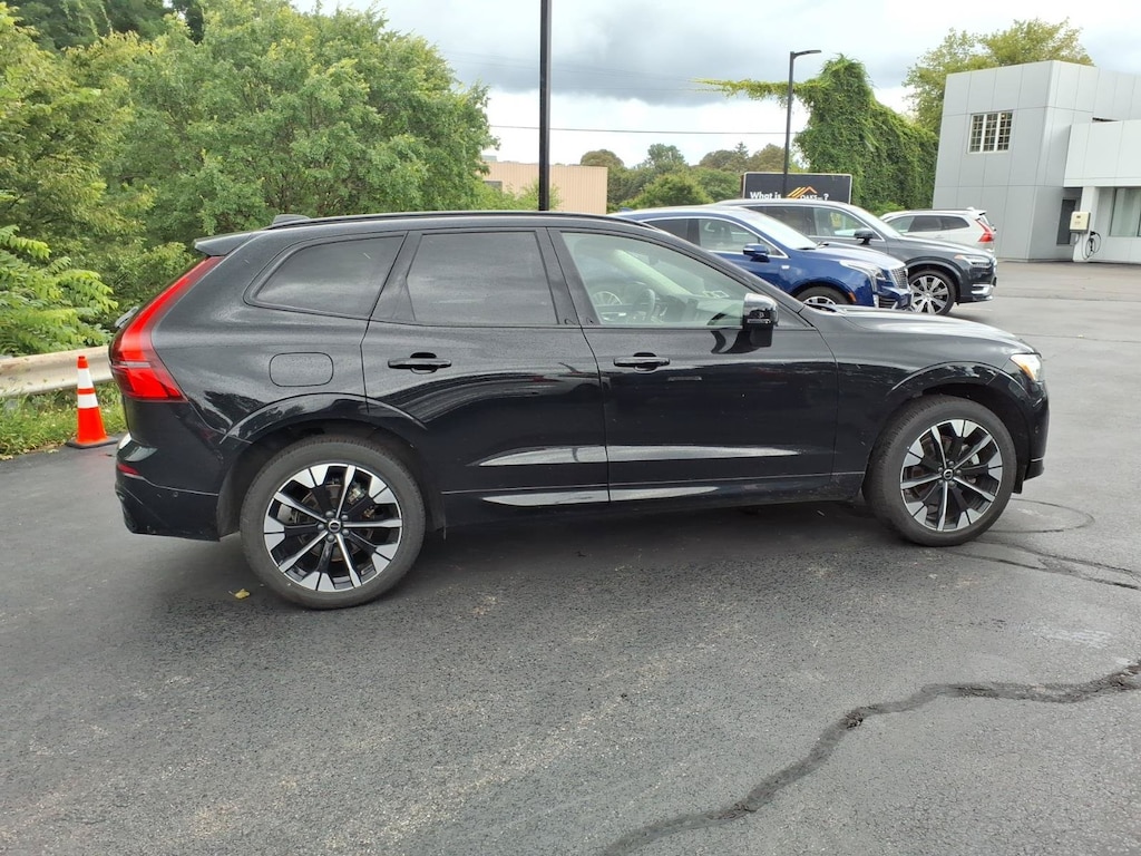 New 2026 Volvo XC60 Plus B5 AWD Plus