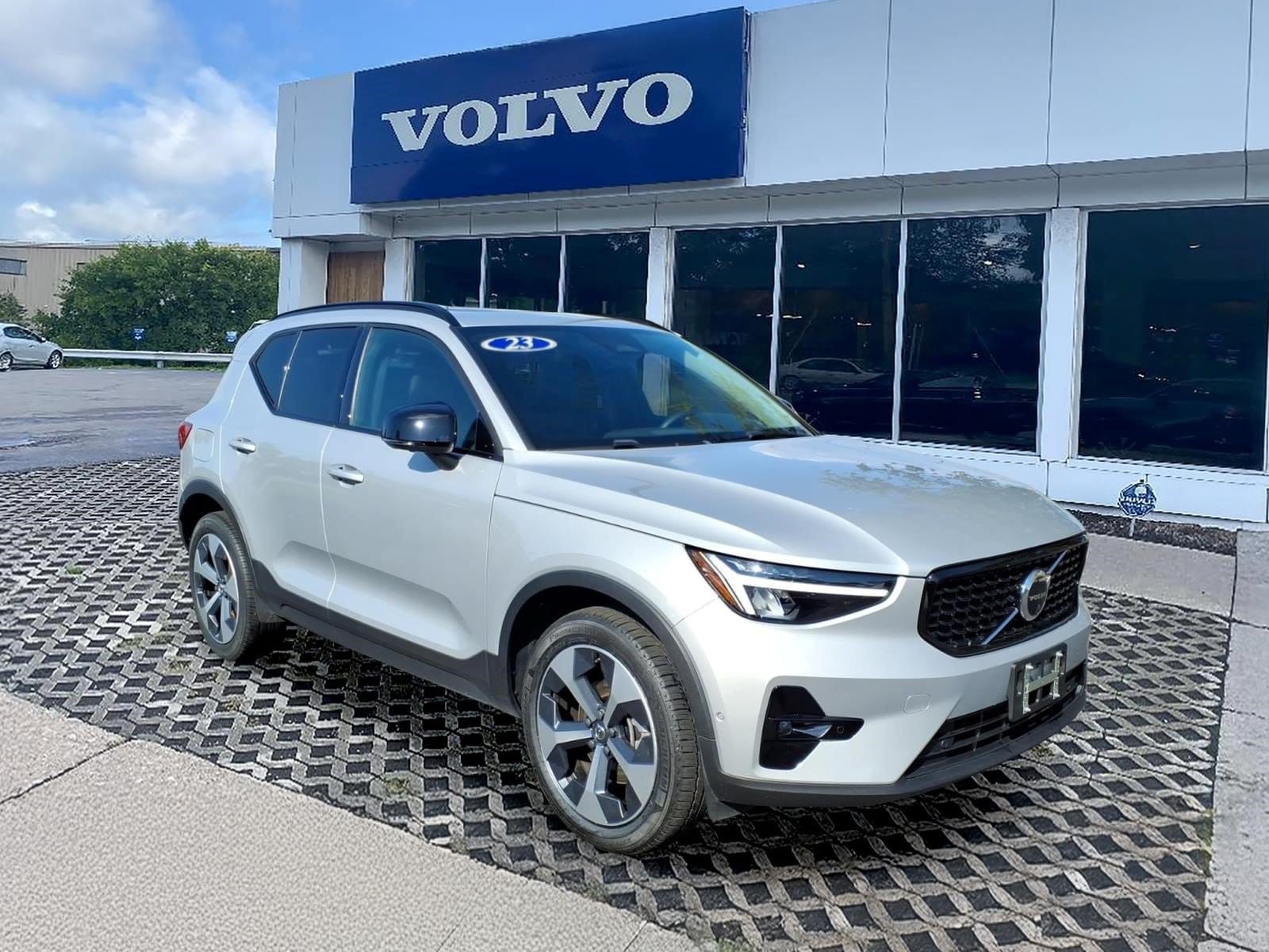 2023 Volvo XC40 Plus