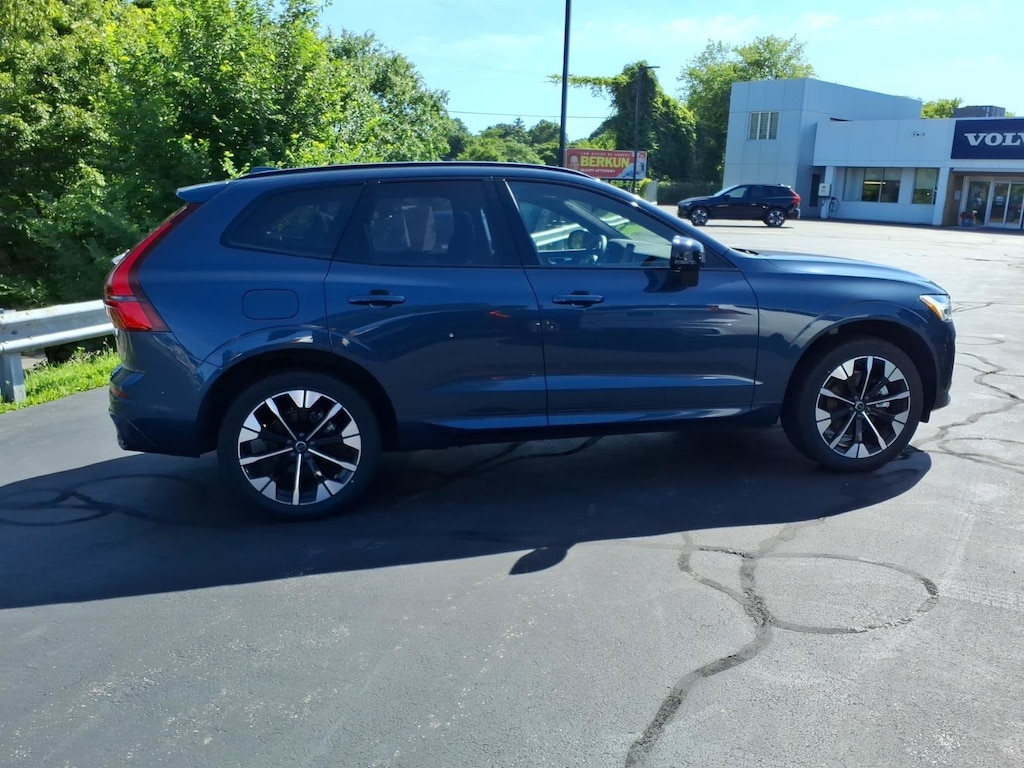 New 2026 Volvo XC60 Plus B5 AWD Plus