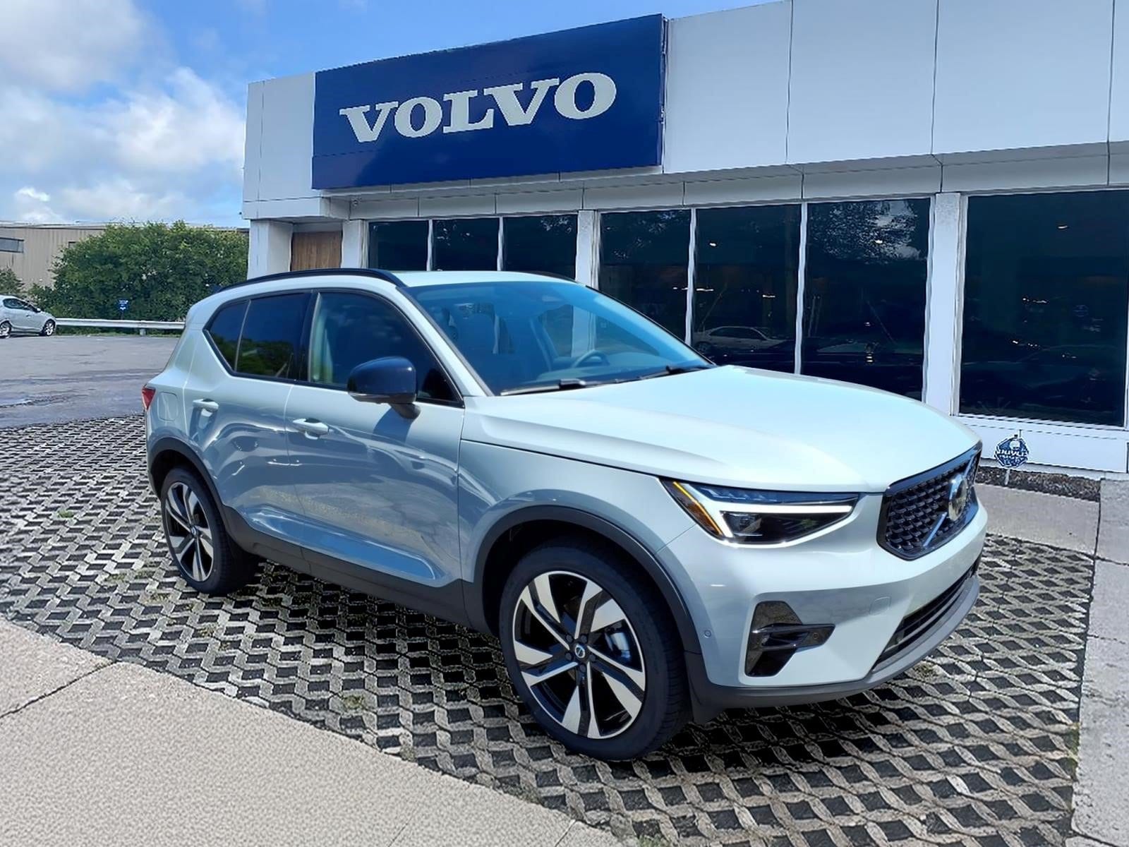 2026 Volvo XC40