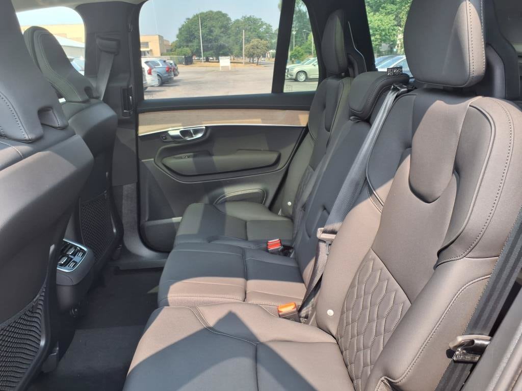2026 Volvo XC90 Plus - Photo 11